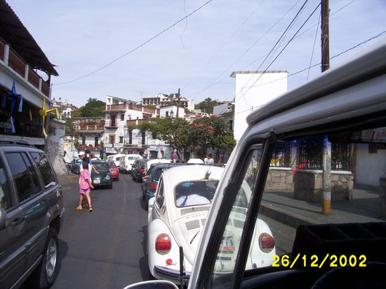 ...first impressions of Taxco: narrow roads, slow traffic, many VW and few parking...