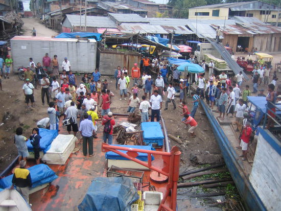 The crowd that welcomed us in Iquitos.