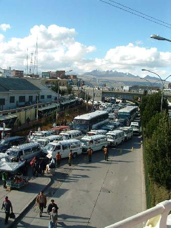 We had most of the time a hard time being pedestrians, but it was not much better as passager of a bus or taxi! The cars hold I-don't-know-how and the driving behaviour is more than adventurous. After seeing that in La Paz I abandonned the idea of trying the famous Death Road by bike, the most dangerous road of the world in the North of the capital.