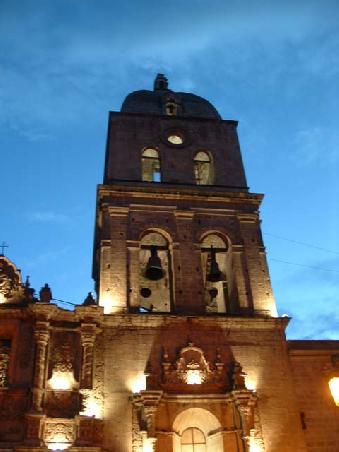 Iglesia de San Fransisco of the XVIth century on the main plaza. The original construction falled down during a strong snowfall, but this building is one of the most beautiful downtown into my eyes