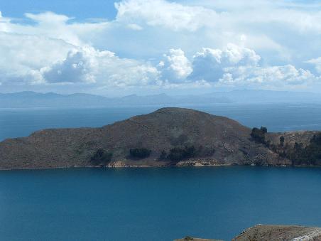 And there where pre-Incas believed that the sun was borne and the Incas it was the birthplace of their civilization (which is still accepted by modern cultures like Aymara people as their creation legend) as the sun shines like nowhere else in the world, one’s come to a peaceful silence.