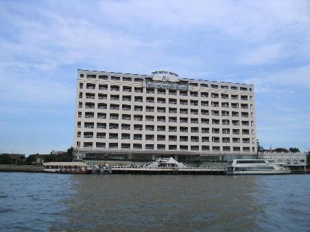 Royal River Hotel