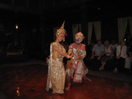 Traditional Thai dancers