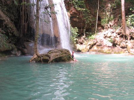 Erawan Falls - 3rd Step (Jude hiding beside the rock)