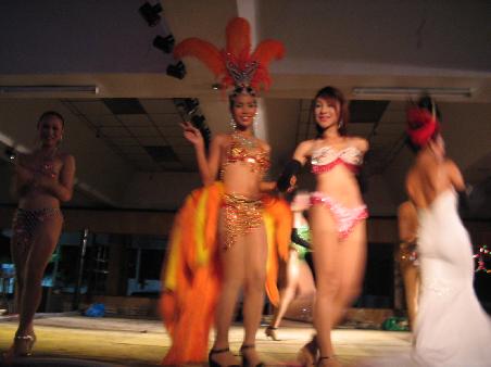 Caberet Dancers, Male...Female ???