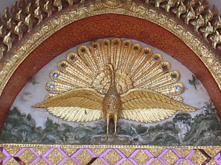 Intricate carving on Wat.