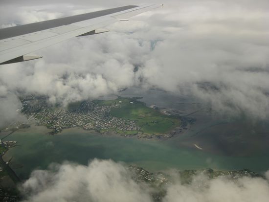 New Zeeeeeeeeeeeeeeeeeeeeealand!
Yipeeeeeeeeeeeeeee!