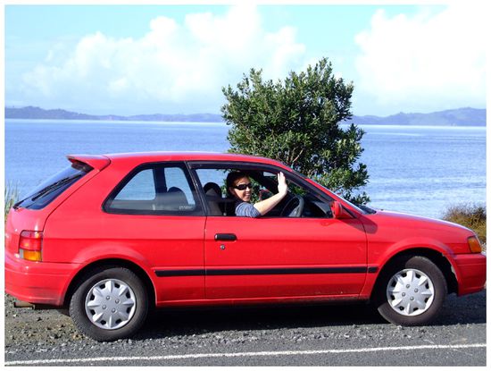 Andy in her car, and me outside
once again, taking photos...