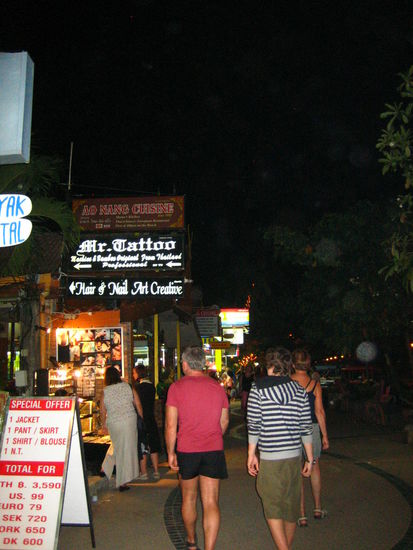 Ao Nang kinda has a 'Waikiki' feel to it