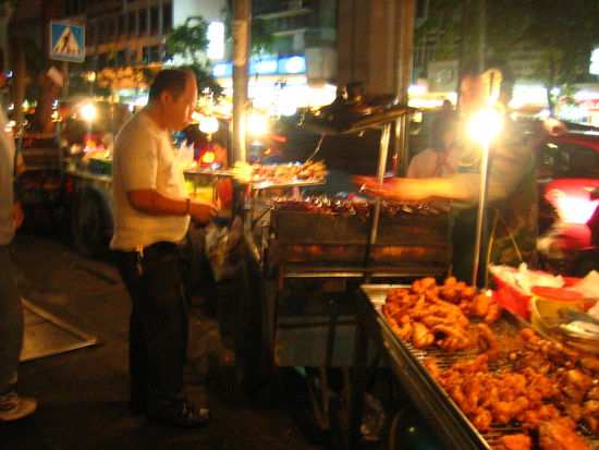 Yummy food stalls lining the outskirts of Patpong