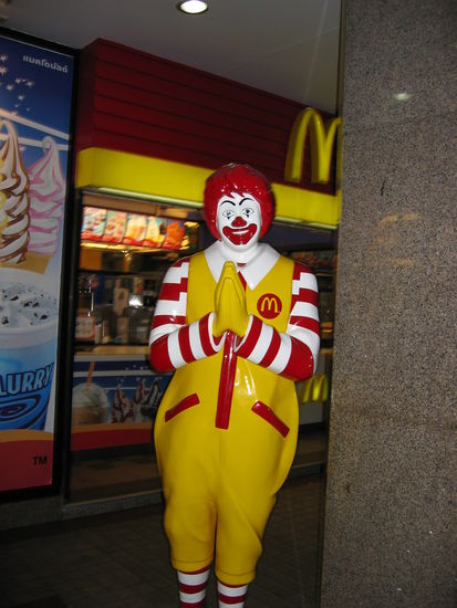 This Ronald McDonald wais to us