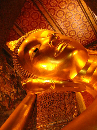 The reclining Buddha in all her glory
