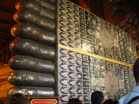 Mother-of-pearl carvings