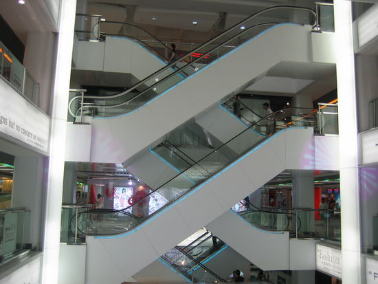 What a cool mall... So many levels too!