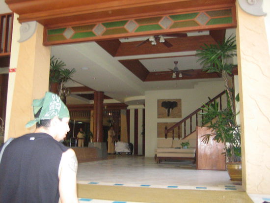 H entering 'Poppa's Palace'