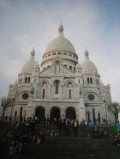 The crowded Sacre Couer
