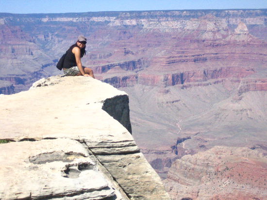 At the ledge... eeks!