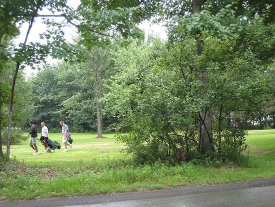 Making fun of those golf courses less fortunate than ours