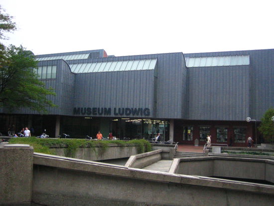 Ludwig! I love this name! (In vampire accent: "Hello, my name is Lud-wig")