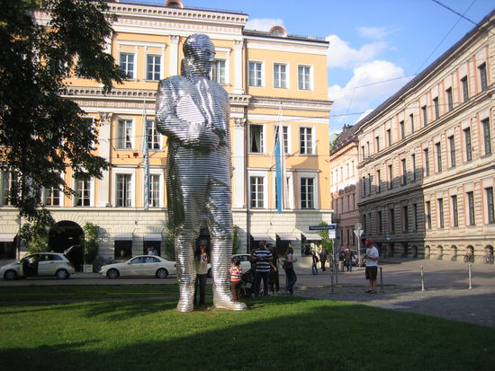 Do you see me? Do you see me?