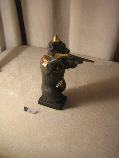 Bears w/ rifles are quite popular