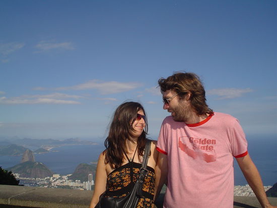 Us looking lovingly into eachother´s eyes (puke)