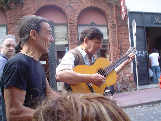 Curly being serenaded
