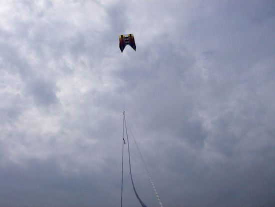 the kite is pulling the kayak to Borkum