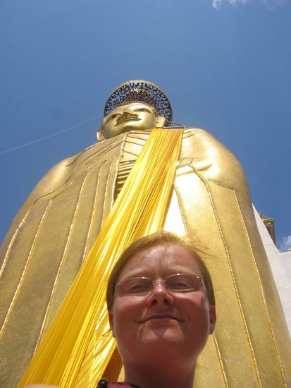 one of those many golden buddhas