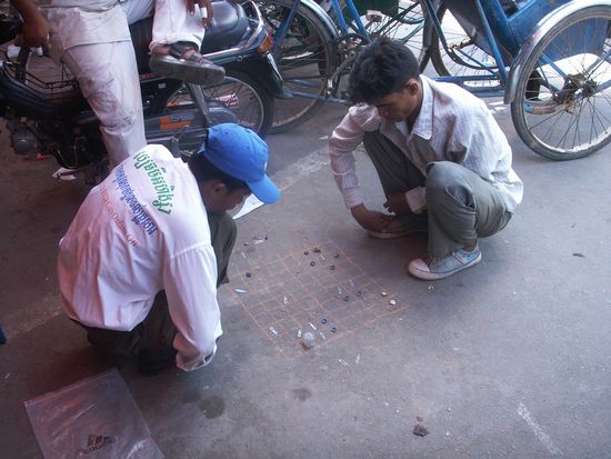 boardgaming a la cambodia