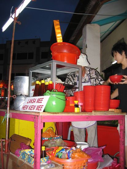 nyonya laksa, mmmmhhhh very spicy and hot! mmmmhhhh
