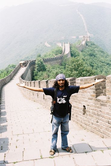 The Indian Contractor Makes it look Easy.