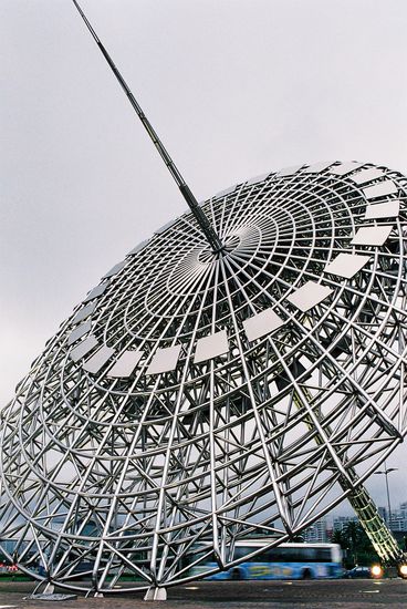The sundial up close. The bus can be used as a comparison for size.
