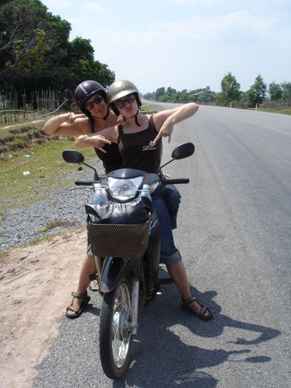 Romy &amp; Dunja - "bad-to-the-bone" 