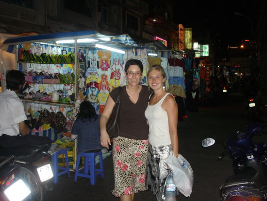 Eva &amp; I in shopper's paradise (Ben Than Market)