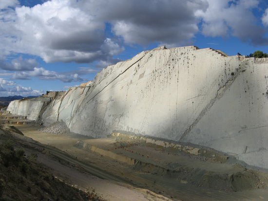 View into the cement factory. Dozends traces of dinosaur footprints were found in the 70-degree inclined wall.