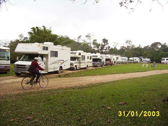 ...the RV circus arrived to Finca Ixobel...