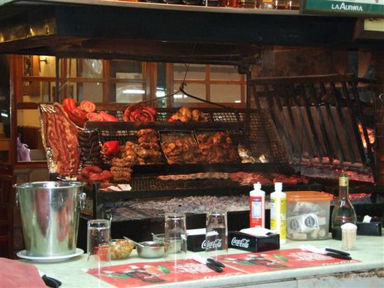 mercado del puerto - just food and drinks (medio-medio...special mix of champagne and white wine)
