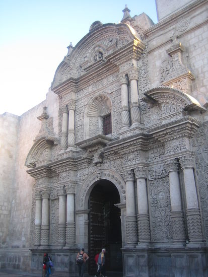 Rich ornamented facade of the church of the Jesuits. One of the remains of their attempt to cathelocise South America (as others orders did as well).