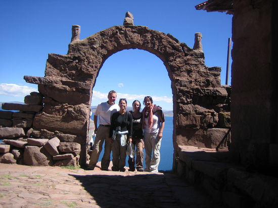 Last photo with the French girls on Taquile. Look at the sculputures at the top of the gate!