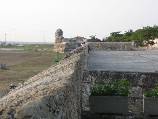 An other part of the wall with tower.