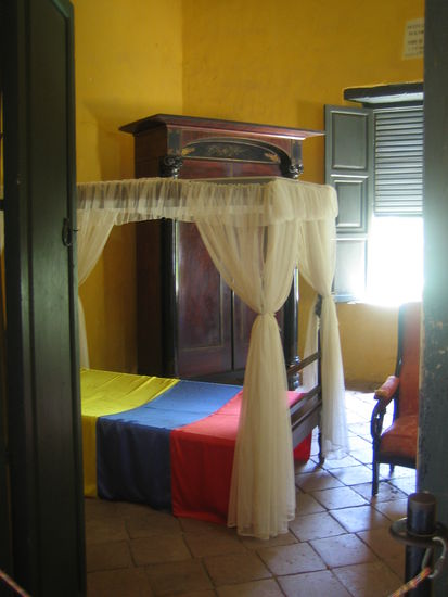Bed of death of Simon Bolivar.