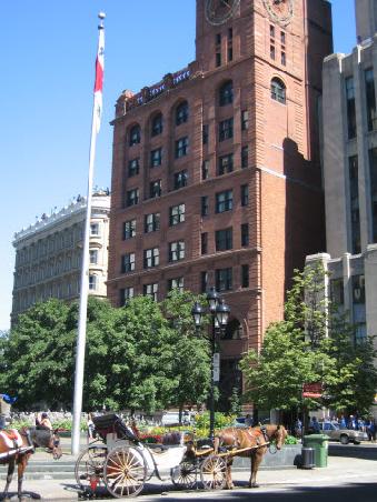 New York Life Building
This was Montreal's 1st skyscraper believe it or not