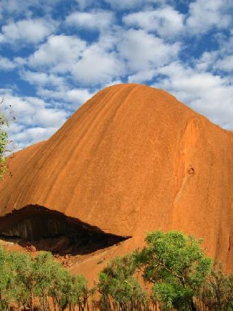 another view of ayers rock - looks like a whale this time, huh?