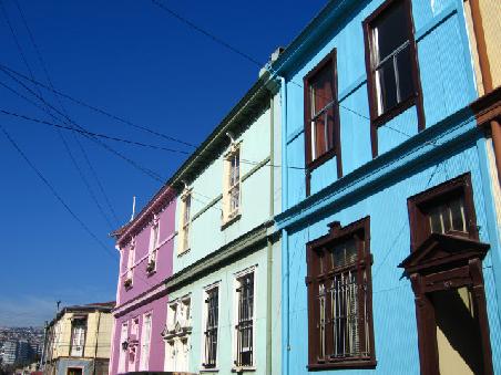colourful houses in valparaiso